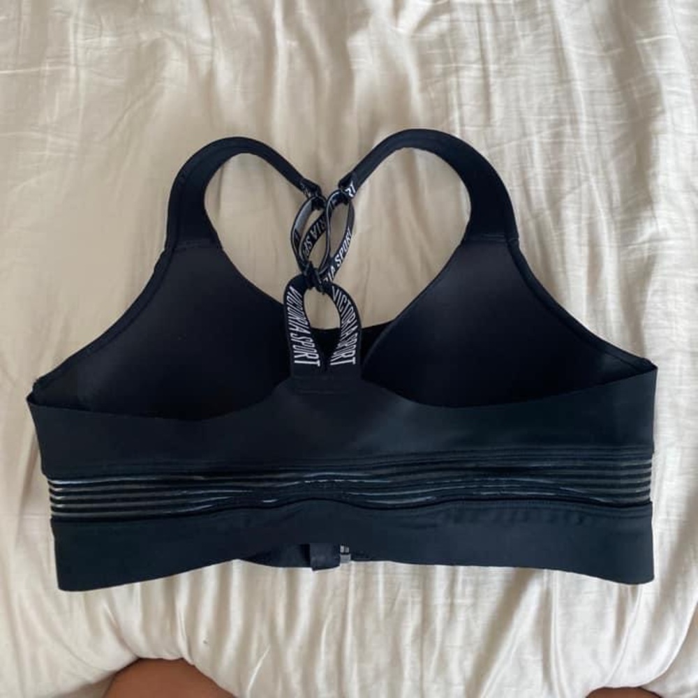 Victoria Secret sports bra